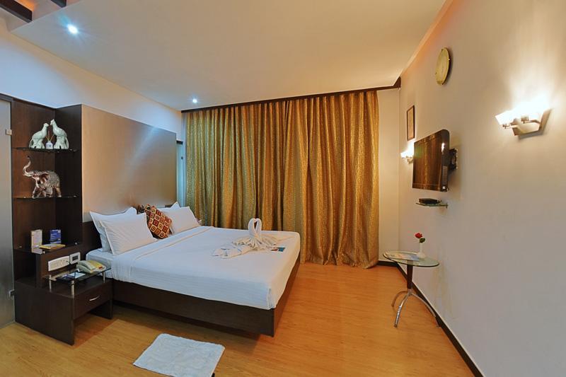 Hotel Ambica Empire Chennai Exterior photo
