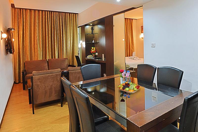 Hotel Ambica Empire Chennai Exterior photo